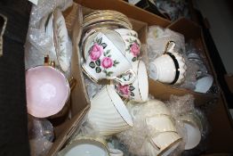 A TRAY OF ASSORTED CHINA TO INCLUDE ROYAL ALBERT BRAEMAR, MINTON, ETC.