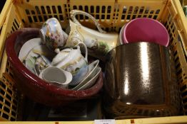 A BOX OF CERAMICS TO INCLUDE ORIENTAL CHINA