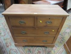 AN EDWARDIAN 4 DRAWER CHEST OF DRAWERS H-81 CM W-89 CM