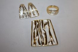 A SILVER GILT RING, EARRINGS AND PENDANT- APPROX WEIGHT20.9G