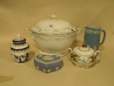 A MINTON CLIVEDON TWIN HANDLED TUREEN TOGETHER WITH A WEDGWOOD JASPERWARE JUG AND TRINKET BOX