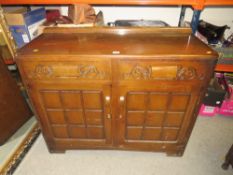 A VINTAGE OAK SIDEBOARD CIRCA 1950 H-94 CM W-118 CM