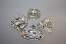 A SILVER RING, PENDANT AND EARRINGS- APPROX WEIGHT17.9G