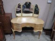 A VINTAGE KIDNEY SHAPED DRESSING TABLE WITH TRIPLE MIRROR W 125CM
