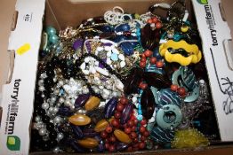 A TRAY OF COSTUME JEWELLERY