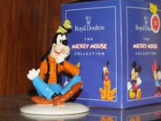 A BOXED ROYAL DOULTON MICKEY MOUSE COLLECTION GOOFY FIGURE WITH GOLD BACKSTAMP