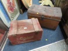 A VINTAGE TIN TRUNK, W-59 CM AND A WOODEN 'CARLSBERG CRATE' (2)