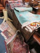 A QUANTITY OF 20TH CENTURY WOOLLEN RUGS (5)