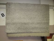 A MODERN RUG 220 X 160 CM