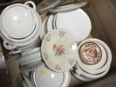 A LARGE QUANTITY OF DINNERWARE TO INCLUDE SPODE AND ROYAL DOULTON