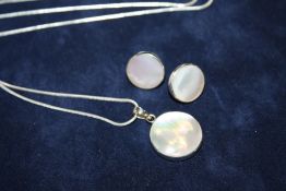 A MODERN SILVER / 925 AND MOTHER OF PEARL NECKLACE AND EARRINGS - APPROX 15.7G