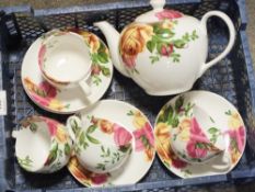 A MODERN ROYAL ALBERT COUNTRY ROSE PART TEA SET