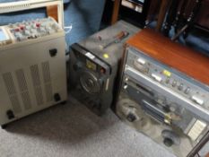 A MARCONI OSCILLATOR TOGETHER WITH A RAPID ELECTRONICS 7022 DIGITAL OSCILLOSCOPE AND A TRUVOX PD99