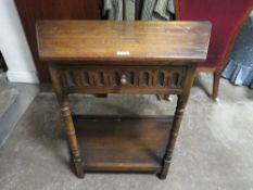 AN OAK HALL TABLE WITH SINGLE DRAWER W-87 CM