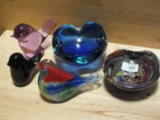 THREE BIRD SHAPED STUDIO GLASS PAPERWEIGHTS TOGETHER WITH TWO STUDIO GLASS BOWLS (5)