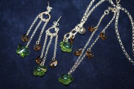 A MODERN SILVER / 925 NECKLACE WITH BRACELET & EARRINGS - APPROX 23G