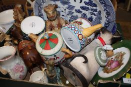 TWO TRAYS OF ASSORTED CERAMICS TO INCLUDE A WEDGWOOD QUEENSWARE PLATE, COALPORT COLLECTORS PLATE