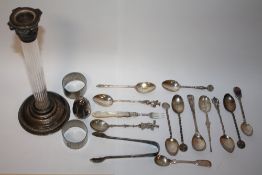 A BAG OF COLLECTABLES TO INCLUDE PEWTER NAPKIN RINGS, CANDLESTICK ETC.