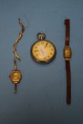 A VINTAGE LADIES 9 CT GOLD CASED WRISTWATCH AND STRAP A/F ALONG WITH TWO OTHER WATCHES