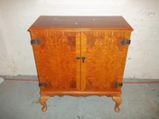 AN INLAID RETRO DYNATRON TV WITH QUEEN ANNE LEGS