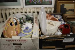 TWO BOXES OF CHINA TO INCLUDE OLD COUNTRY ROSES MEAT PLATE, LARGE CHEESE DISH, JUGS, FLOWER