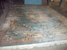 A CHINESE ORIENTAL RUG, W 370 CM X L 490 CM