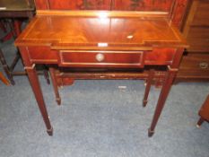 A REPRODUCTION MAHOGANY BREAKFRONT HALL TABLE H-77 W-75 CM