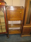 A SMALL VINTAGE OAK BUREAU BOOKCASE H-117 W-52.5 CM