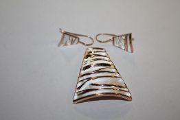 A MODERN SILVER ROSE GILT PENDANT AND EARRINGS, APPROX WEIGHT 13.3 G