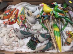 A TRAY OF BIRD RELATED COLLECTABLE TO INCLUDE CLAY BIRD WHISTLES