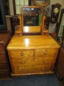 A VICTORIAN SATIN CHEST / DRESSING TABLE W-93 CM