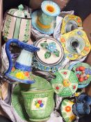 A TRAY OF JAPANESE AND OTHER CERAMICS TO INCLUDE MANUHON WARE EXAMPLES