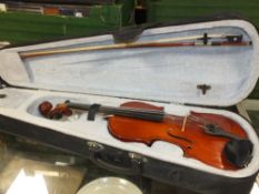 A CASED MODERN PRIMAVERA VIOLIN AND BOW
