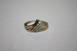 A HALLMARKED 9 CARAT GOLD LADIES DRESS RING SET WITH BLUE AND CLEAR STONES