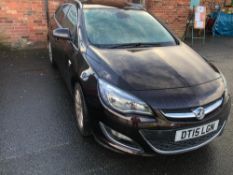 A 2015 BROWN VAUXHALL ASTRA 'DT15 LGN' PETROL 1.6L, APPROX 29,000 MILES, MOT DUE 07/08/2021, ONE