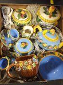 A BOX OF ITALIAN CERAMICS TO INCLUDE A SMALL TEA POT