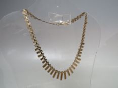 A HALLMARKED 9CT GOLD COLLARETTE, approx. L 41 cm, approx weight 12.5 g