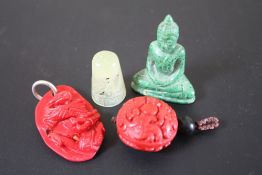 FOUR PIECES OF CHINESE COLLECTABLES, to include a pierced jade thimble, H 3 cm