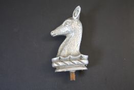 A CAR MASCOT IN THE FORM OF A DEER HEAD, H 12.5 cm inc screw