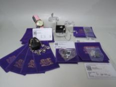 A COLLECTION OF GEMPORIA SILVER JEWELLERY ITEMS, to include Milano Charms, a Jade and White