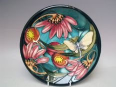A BOXED MOORCROFT 'MAYFLY' PATTERN 10