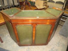 A REPRODUCTION MAHOGANY BEVAN FUNNELL ANGLED BAR WITH LEATHER INSET TOP H-104 W-154 CM