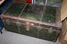 A VINTAGE PACKING TRUNK WIDTH - 101CM