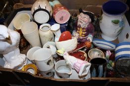 A TRAY OF ASSORTED CERAMICS TO INCLUDE ROYAL DOULTON, CARLTONWARE ETC.