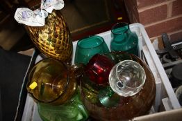A TRAY OF COLOURED GLASS TO INCLUDE CARNIVAL GLASS