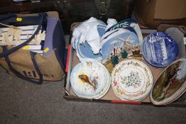 A QUANTITY OF COLLECTORS PLATES TO INCLUDE AYNSLEY, WEDGWOOD AND BESWICK EXAMPLES
