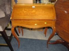 AN ANTIQUE FRENCH INLAID MAHOGANY LADIES BUREAU H-90 W-71 CM S/D