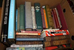 A TRAY OF VINTAGE BOOKS TO INCLUDE LEATHER BOUND EXAMPLES