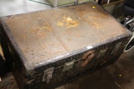 A LARGE VINTAGE PACKING TRUNK WIDTH - 91.5CM