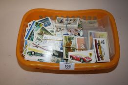 A COLLECTION OF CIGARETTE AND TEA CARDS